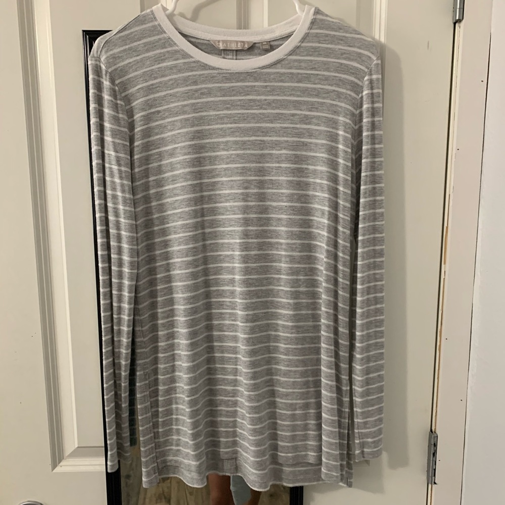 long sleeve athleta shirt